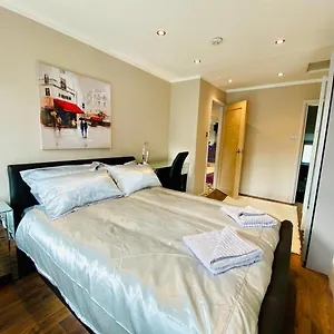  Apartment Modern Stylish At Station